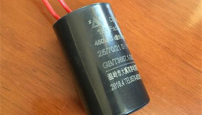 哪些情況會引起電機啟動電容器過電壓？